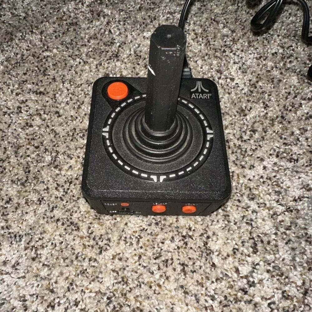 Atari 10-in-1 TV Games (TV game systems,2002)